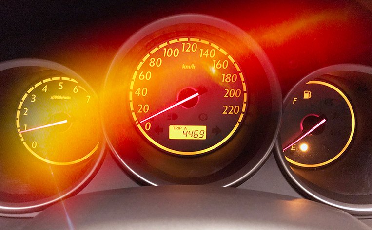 How far can you still drive after the fuel level warning light has come on?