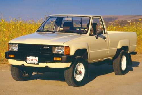 The indestructible Toyota Hilux turns 50 years old | VISOR