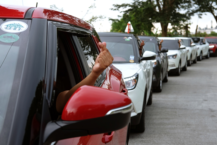 SsangYong Tivoli club members are fond of finger hearts | VISOR PH