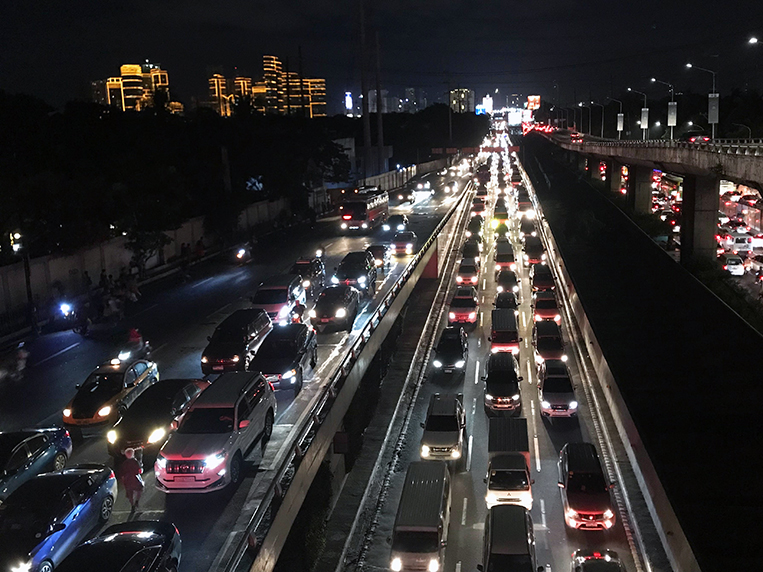 Just adding another lane on EDSA won’t work, unless… | VISOR.PH