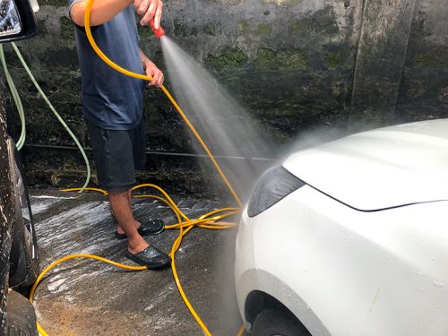Just how much water does a single car wash use? | VISOR.PH