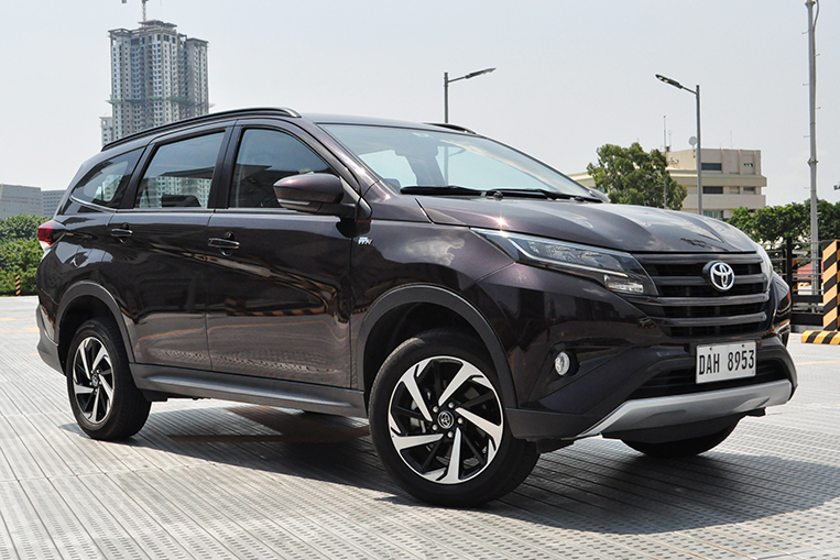 The Toyota Rush Is Just The Right Vehicle For The Filipino Visor Ph