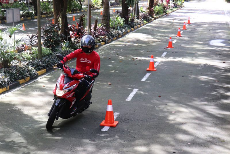 a-1-driving-school-is-now-offering-a-motorcycle-riding-course-visor-ph