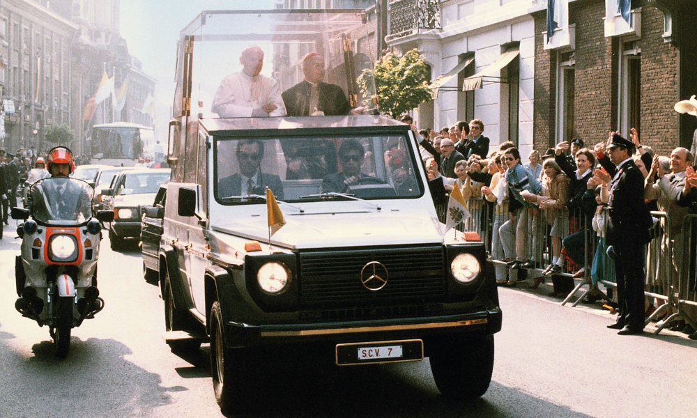 The 400 000th Mercedes Benz G Class Rolls Off The Line Visor Ph