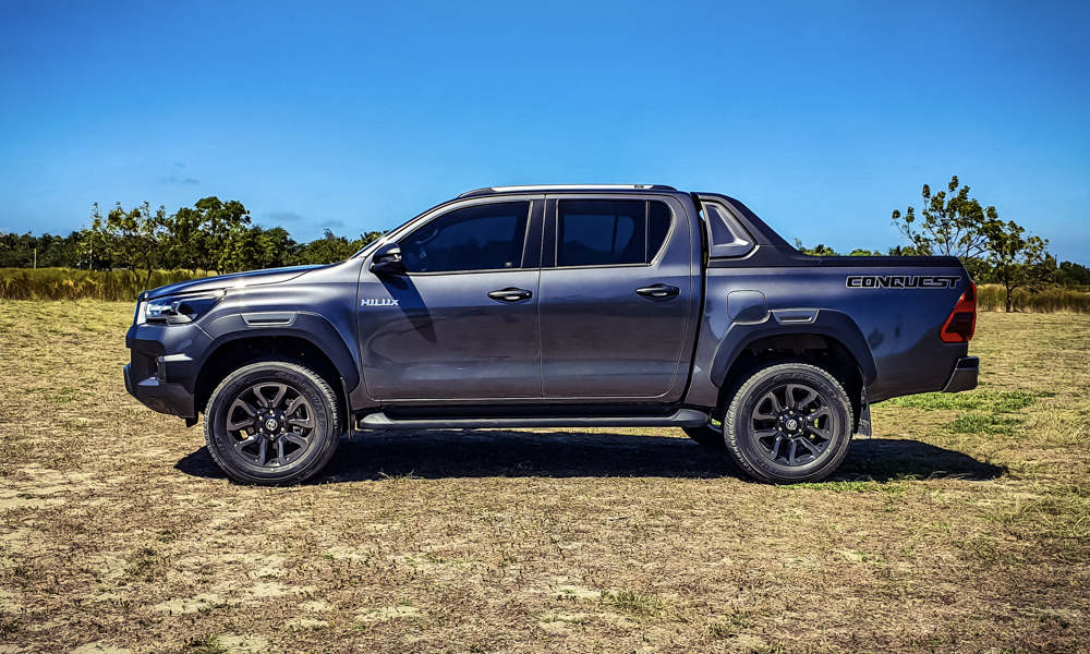 Toyota Hilux Conquest 2.4 4×2 AT A tough urban workhorse with swag