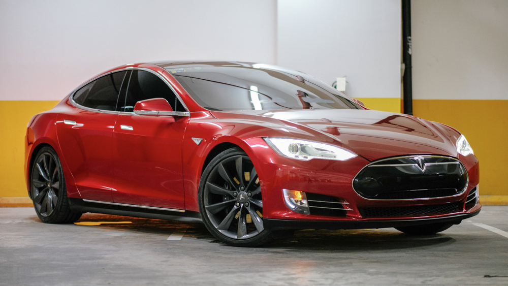 We Find Out What It S Like To Own A Tesla Model S In Ph Visor Ph