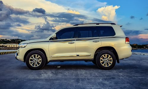If I win the lottery, the Toyota Land Cruiser 200 is the first car I’d