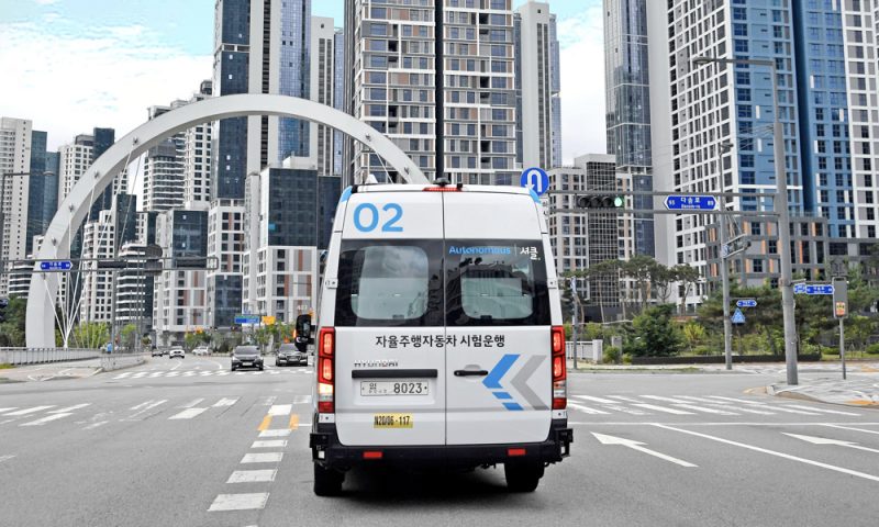 You can summon this driverless Hyundai van to pick you up | VISOR