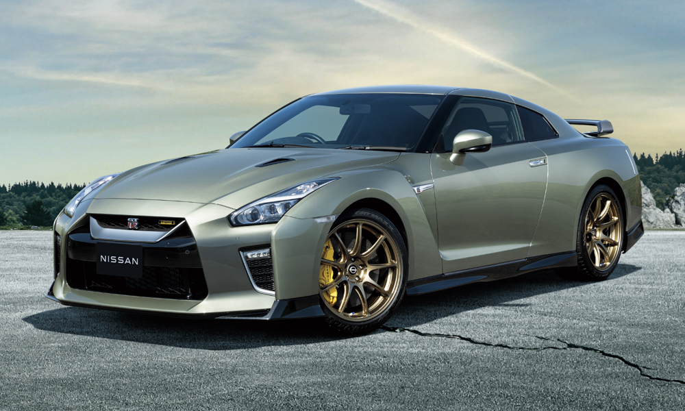 You can now get the updated Nissan GT-R in interesting colors | VISOR