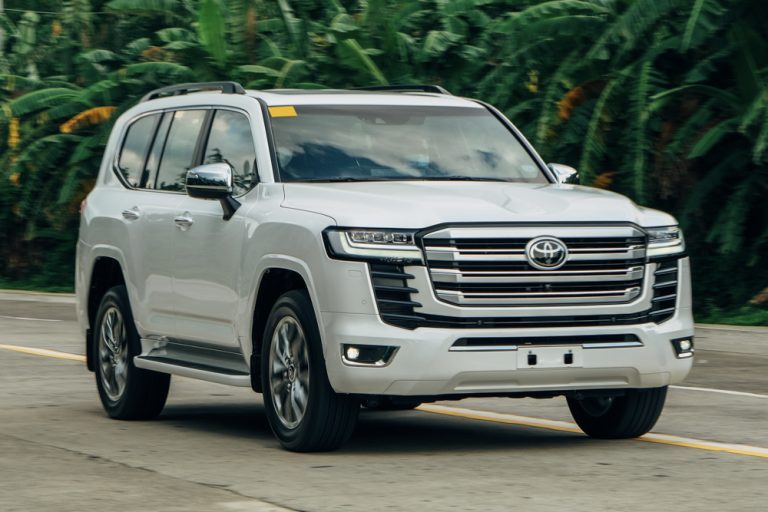 We drive the all-new Toyota Land Cruiser 300 | VISOR.PH