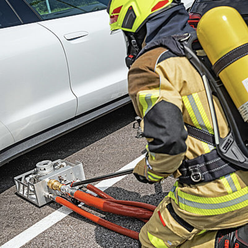 This Rosenbauer Device Can Extinguish EV Fires Effectively | VISOR.PH