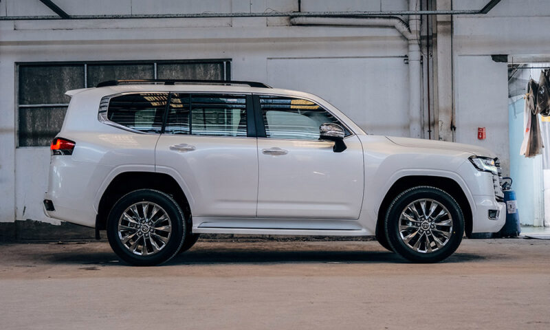 Toyota PH says the Land Cruiser 300 should only be sold at SRP | VISOR.PH