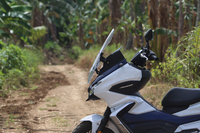 Bristol now has a maxiscoot with the Maxie 400 VISOR.PH