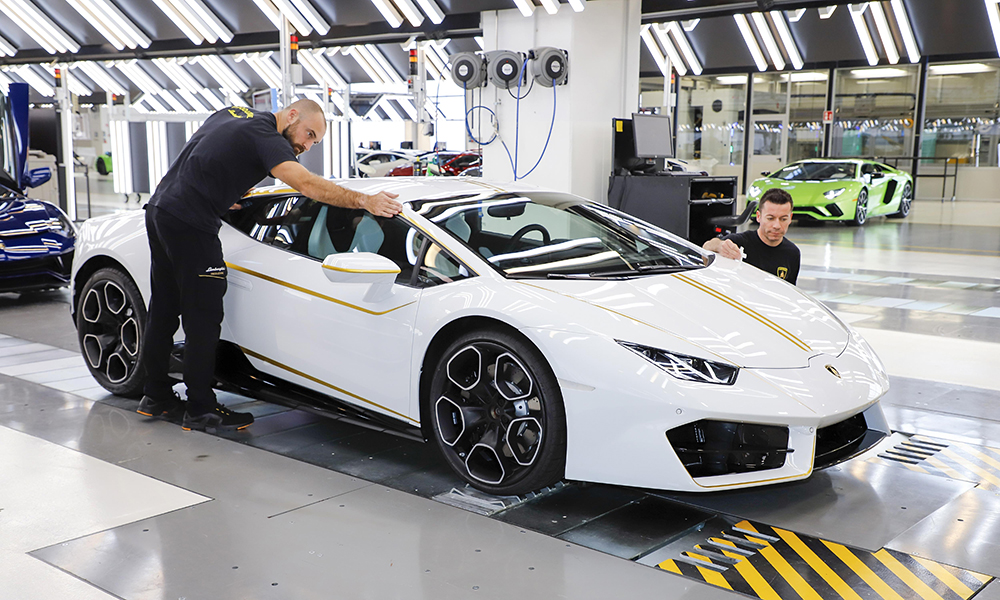 The 20,000th Lamborghini Huracán has just rolled off the production line |  