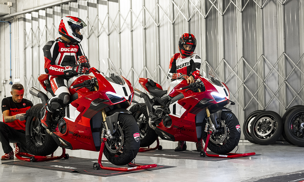 2023 Ducati Panigale V4 R: How Does 240.5 HP At 16,500 RPM Grab