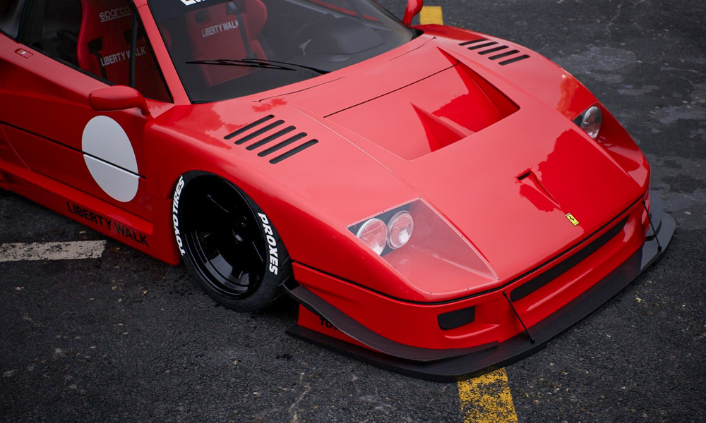 Ferrari F40 With Liberty Walk Widebody Kit Debuts At Tokyo Auto Salon