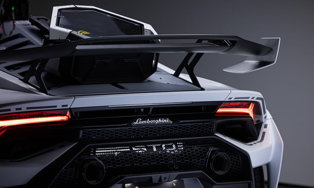Lamborghini celebrates its 60th anniversary with a time-chasing Huracán |  