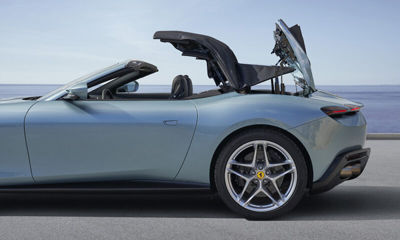 Feel the winds of luxury with the new Ferrari Roma Spider | VISOR.PH