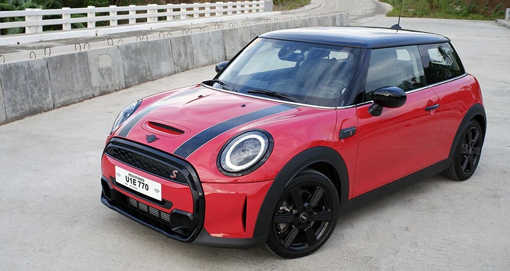 Mini Cooper S 3-door: Still big fun in this day and age | VISOR.PH