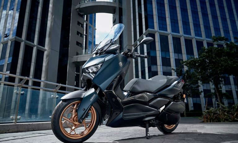 Yamaha Updates The Xmax With Navigation And More 