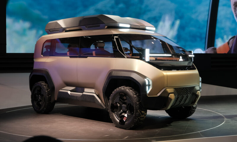 JMS 2023: Mitsubishi D:X concept is a rugged glimpse of a future Delica ...