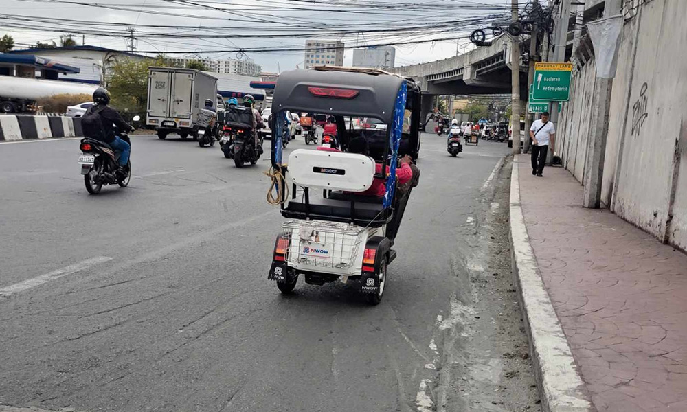 MMDA To Ban E-bikes And E-trikes On Major Roads Come April | VISOR.PH