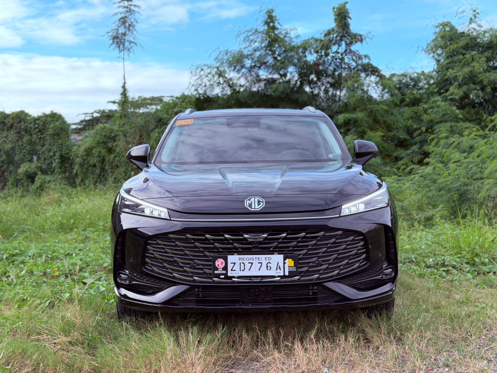MG HS Hybrid+ Philippines black