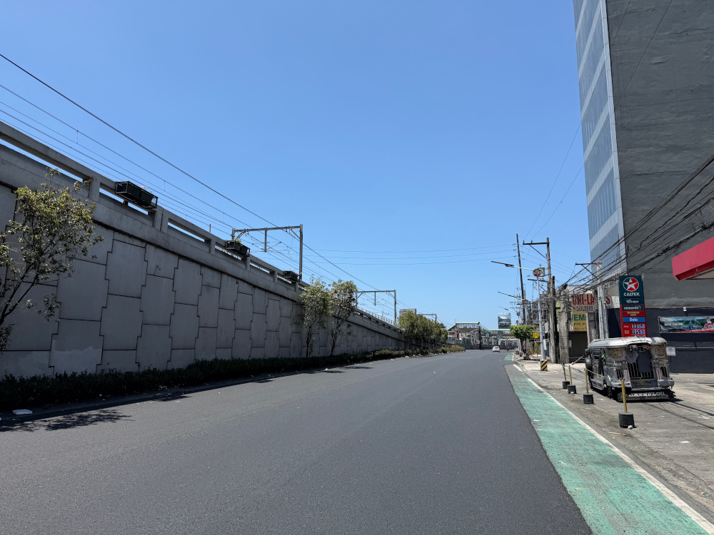 EDSA Manila roads empty during Holy Week friday 2026